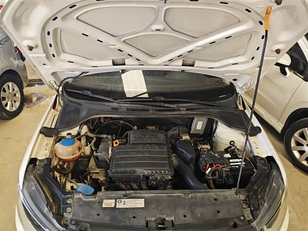 Volkswagen Santana 2016 1.6L Manual Trend Edition фото 20