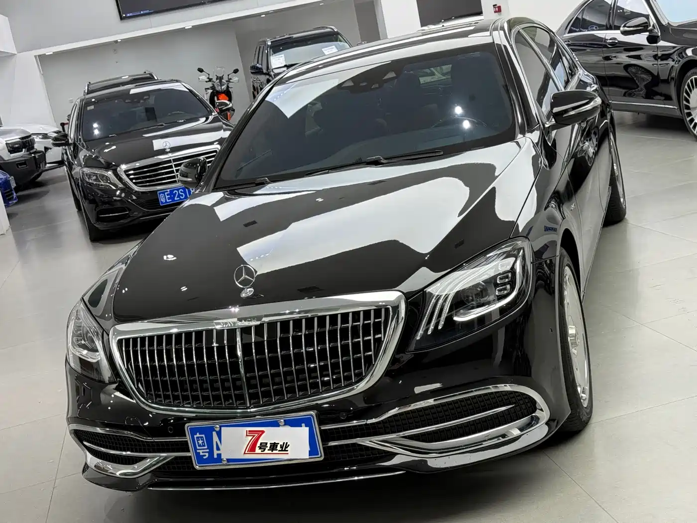 صورة 1 - Mercedes-Benz Maybach S-Class