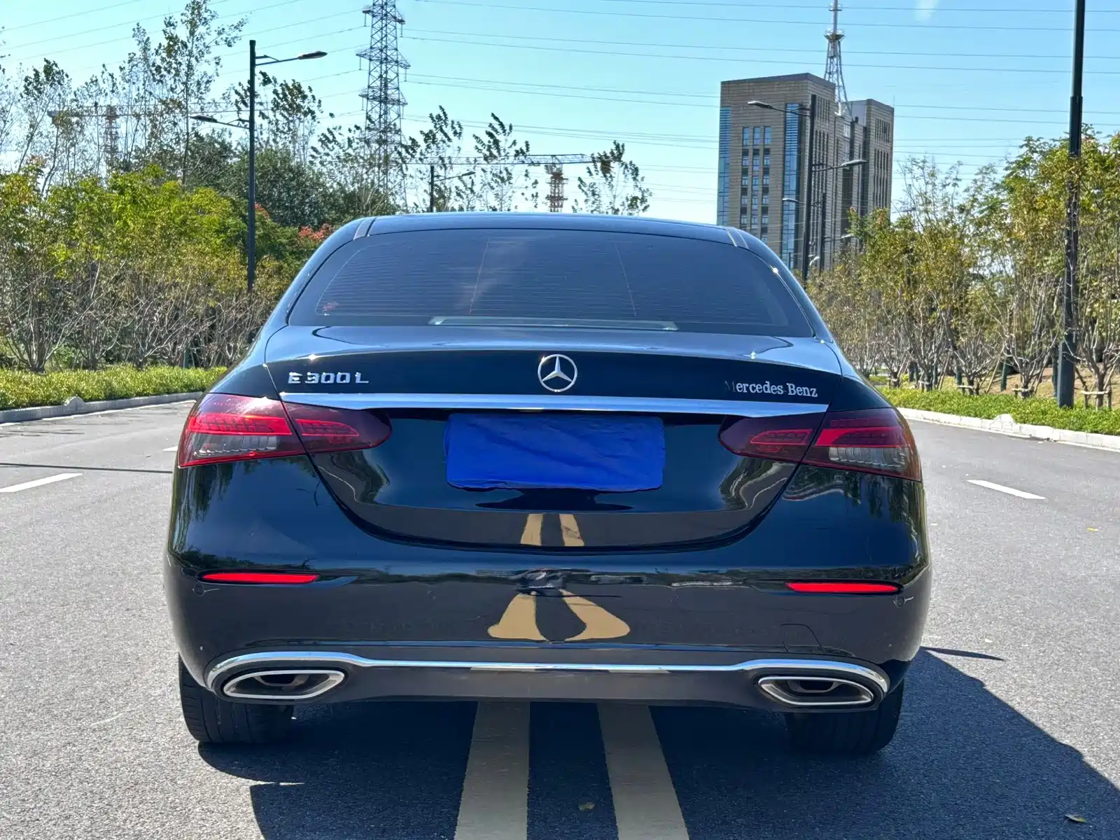 Photo 5 - Mercedes-Benz E-Class
