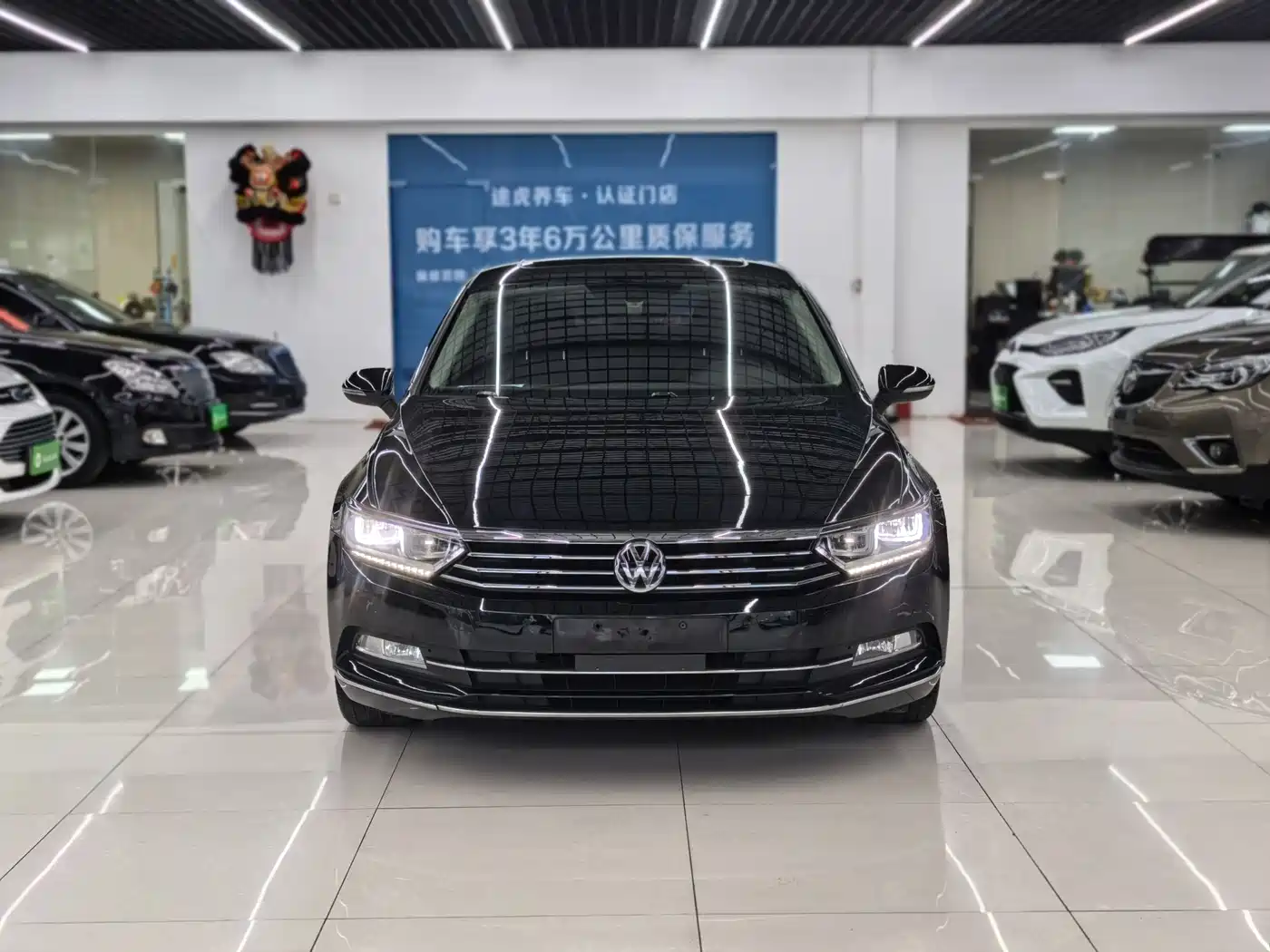Volkswagen Magotan 2017 330TSI DSG Luxury фото 8