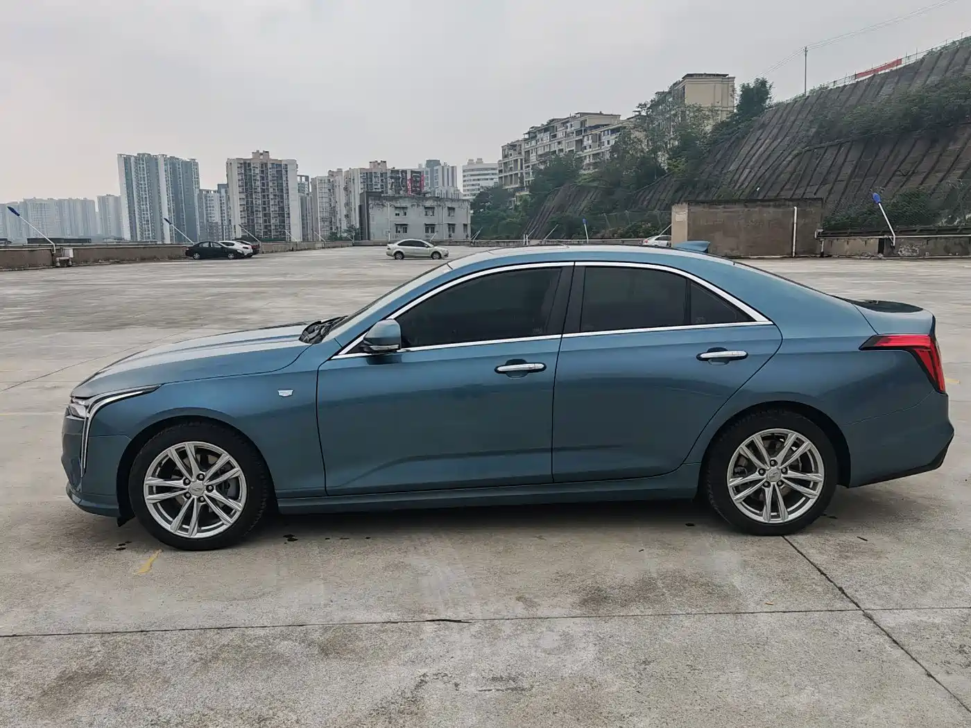 Cadillac CT4 2023 2022 28T Fashion Style