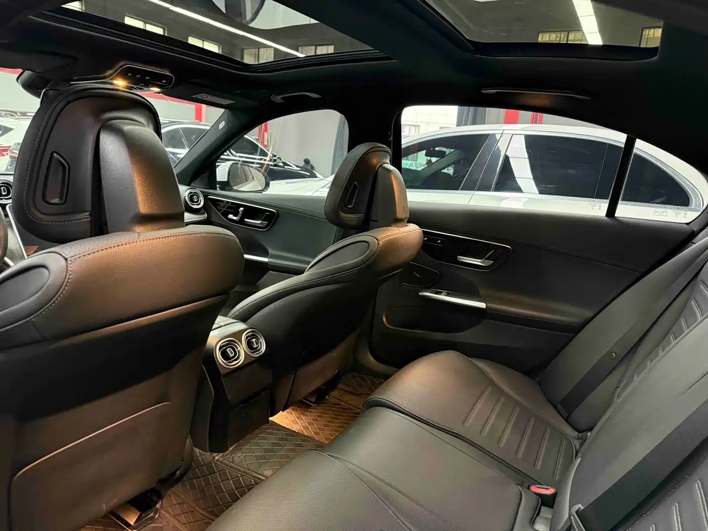 Mercedes-Benz C-Class 2024 Facelift C 260 L Sport фото 8