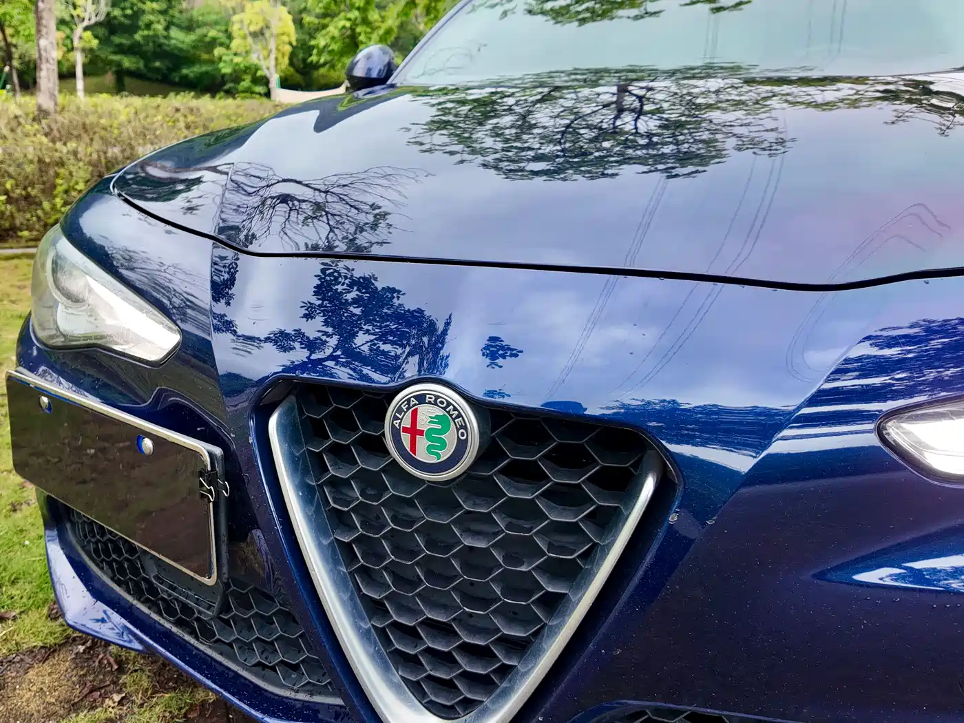 Alfa Romeo Giulia 2019 2017 2.0T 200HP Luxury Edition