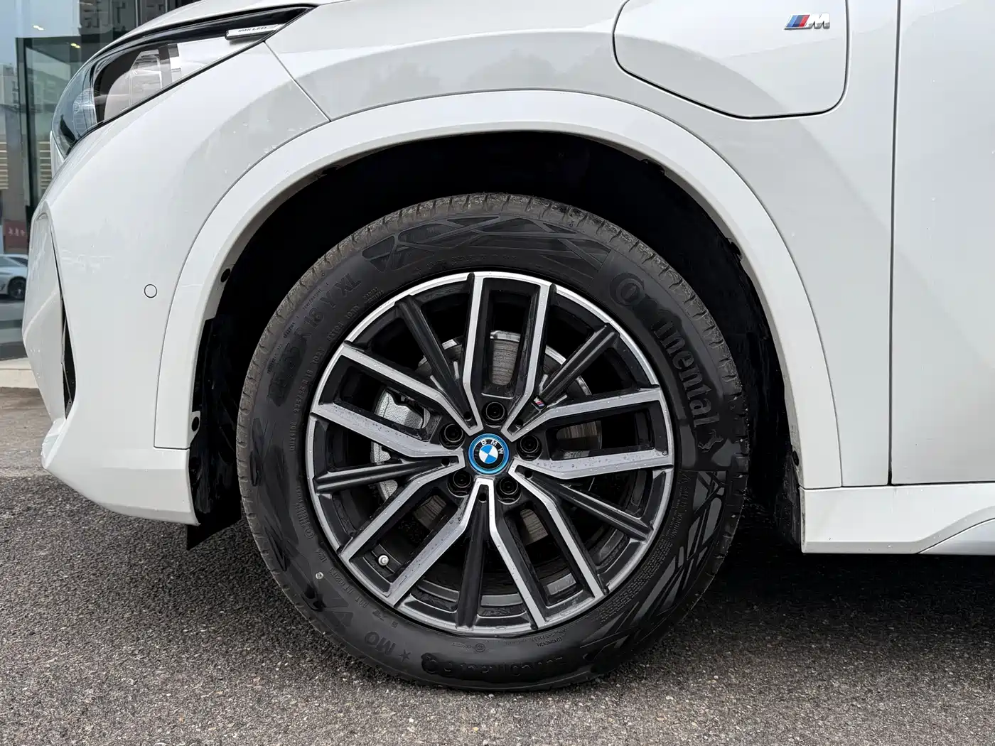 BMW iX1 2023 eDrive25L M Sport Package фото 11