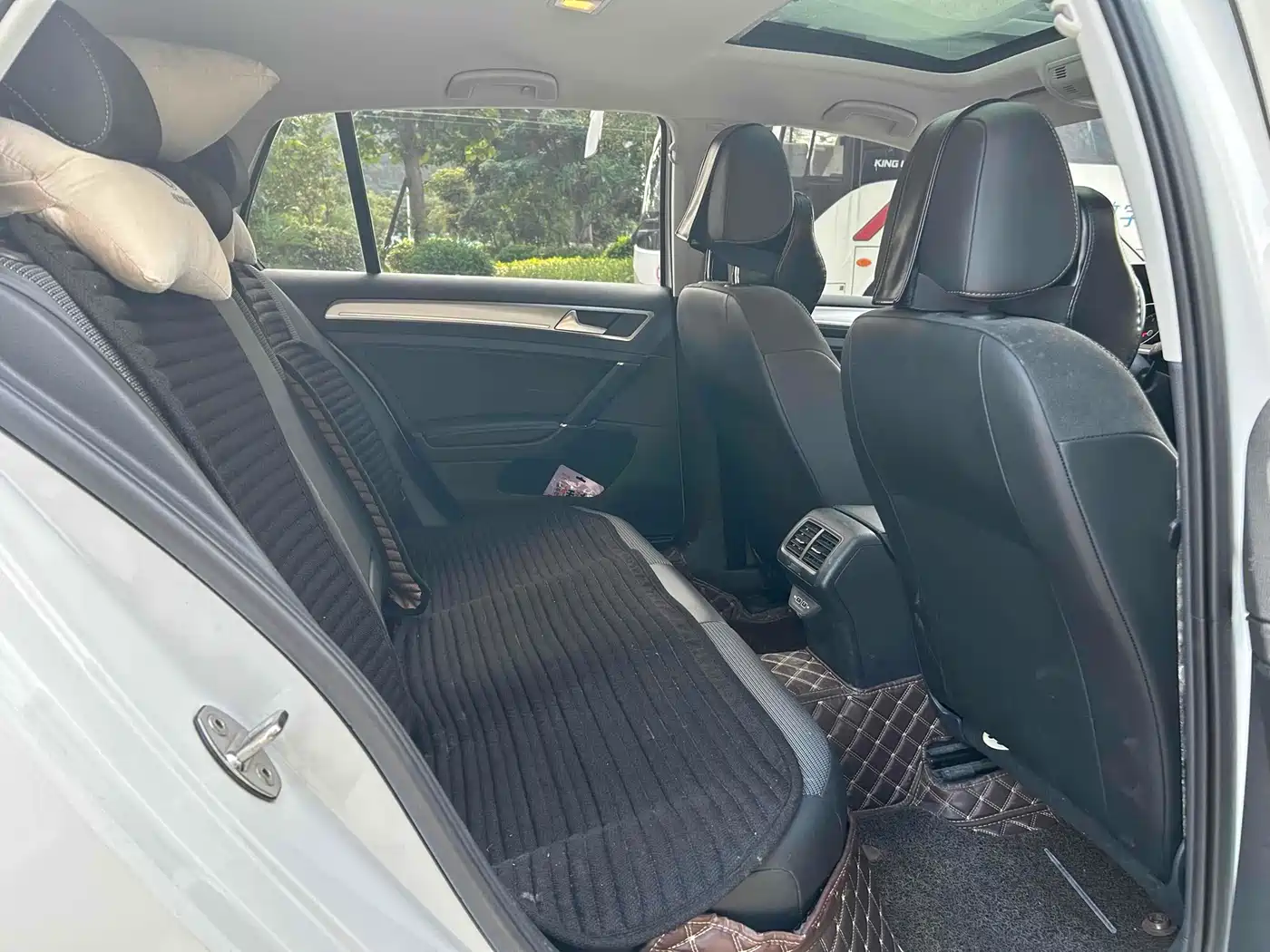Volkswagen Golf 2020 Beloved Edition 280TSI DSG Comfort фото 13