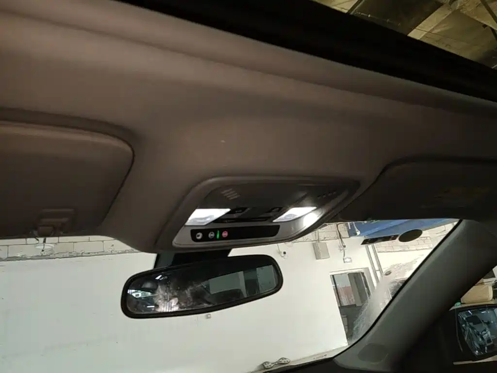 Photo 18 - Chevrolet Malibu XL