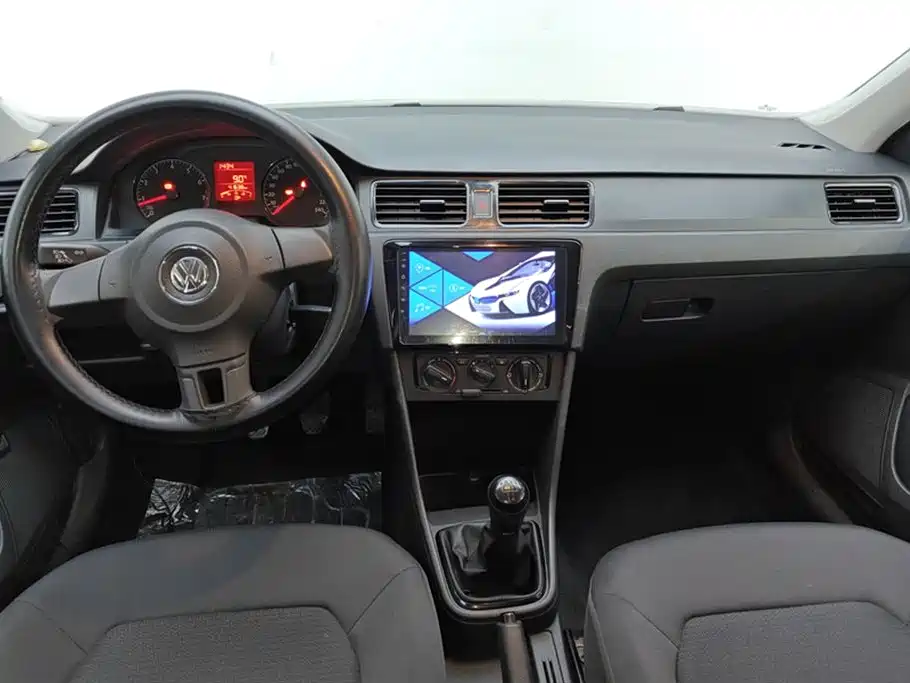Volkswagen Santana 2015 1.4L Manual Trend Edition фото 12