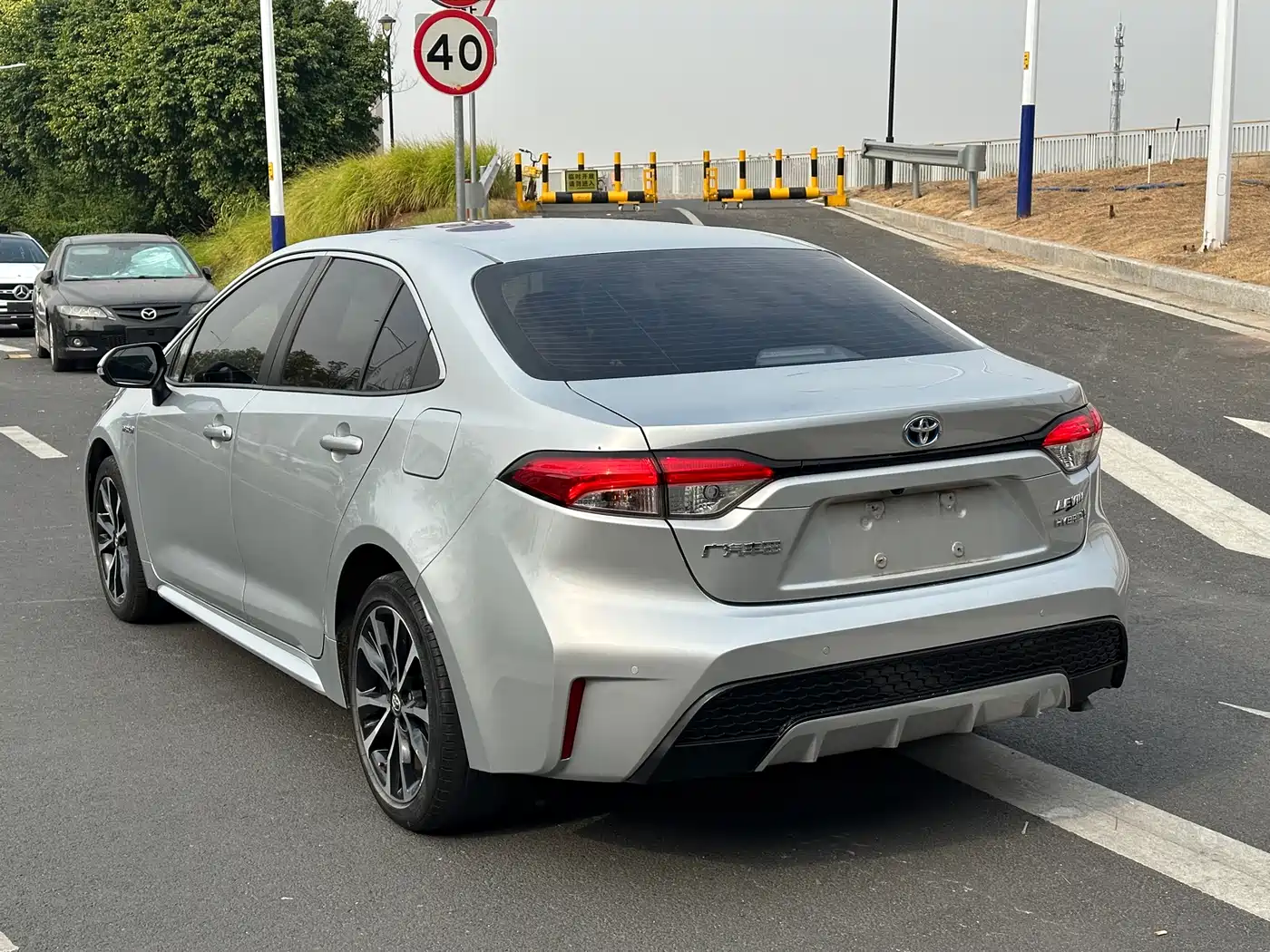 Toyota Levin 2021 Dual Engine 1.8H E-CVT Sport фото 29