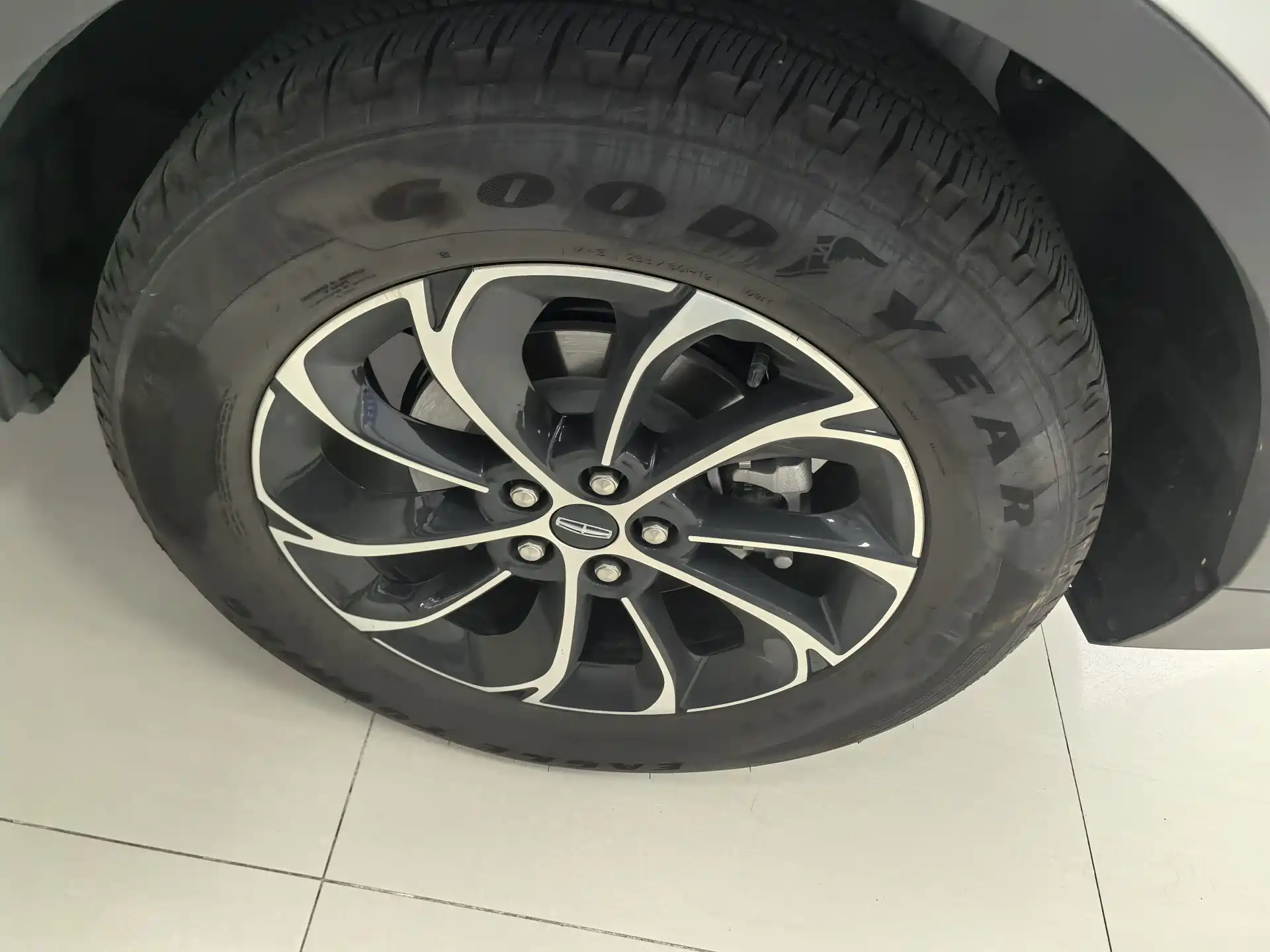 Фото 17 - Lincoln Nautilus