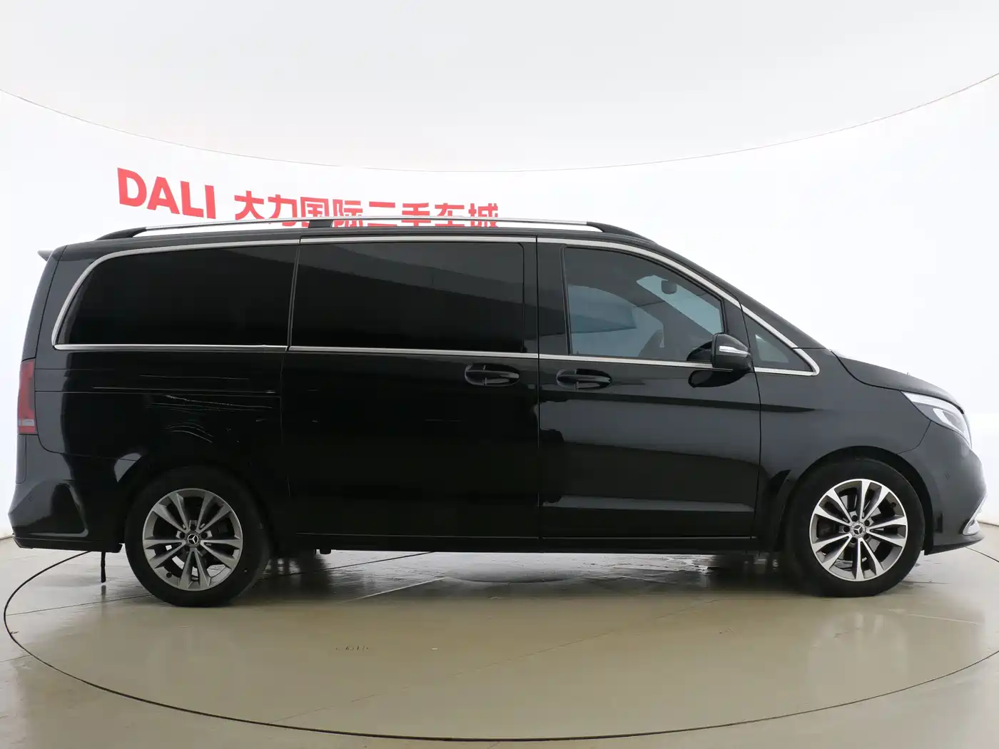 Mercedes-Benz V-Class 2021 V 260 Pilot Edition фото 5
