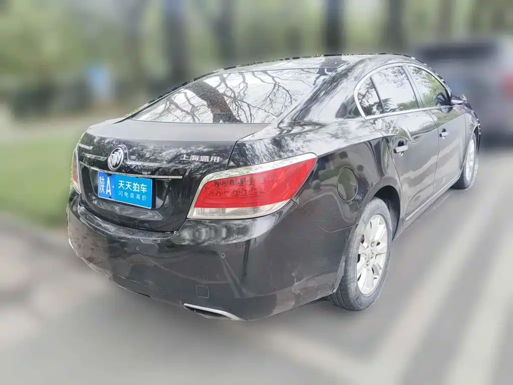 Фото 2 - Buick LaCrosse