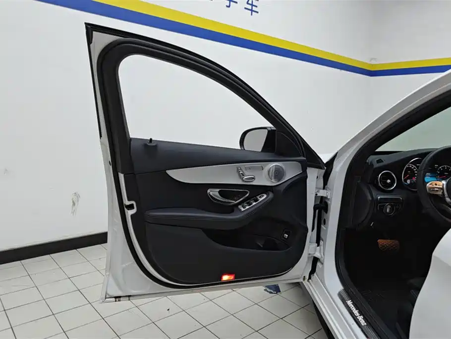 Mercedes-Benz C-Class 2021 C 260 Starry Exclusive Edition фото 7