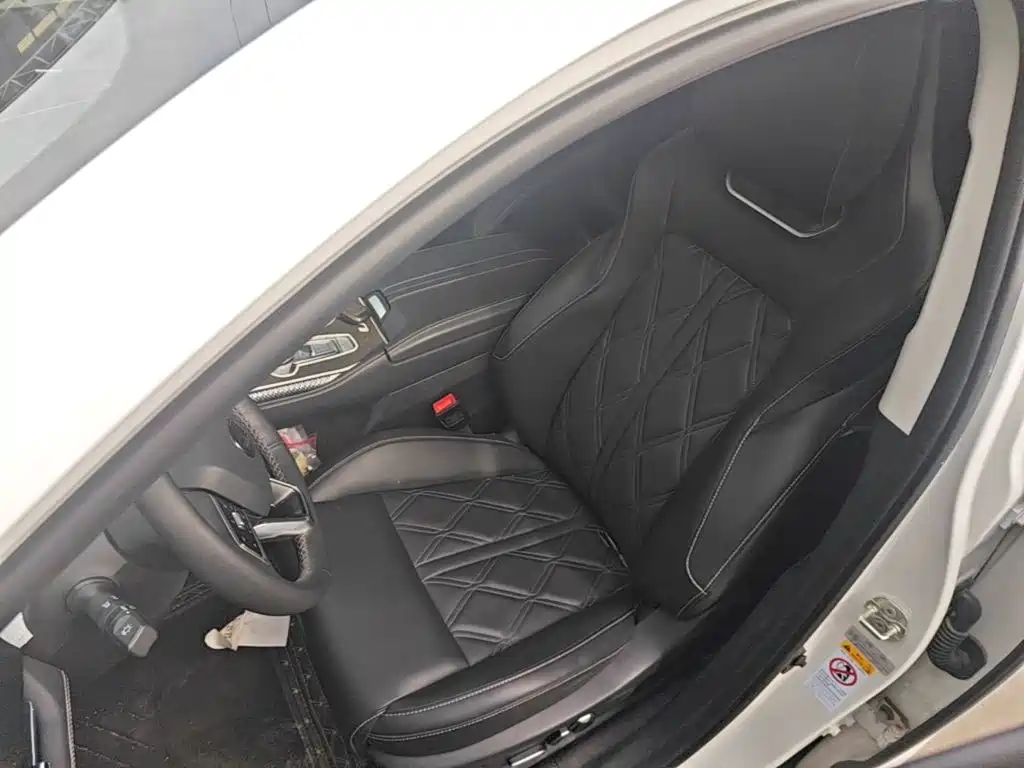 Changan UNI-K 2024 2024 2.0T FWD Global Edition