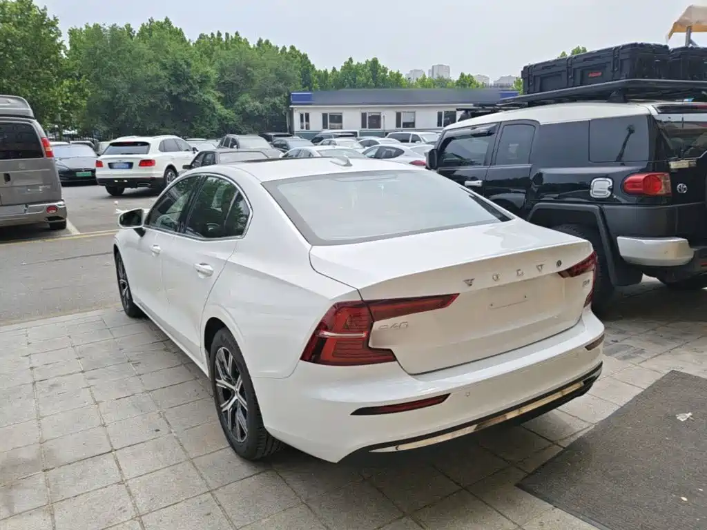 Volvo S60 2025 2025 B4 Smart Luxury Edition