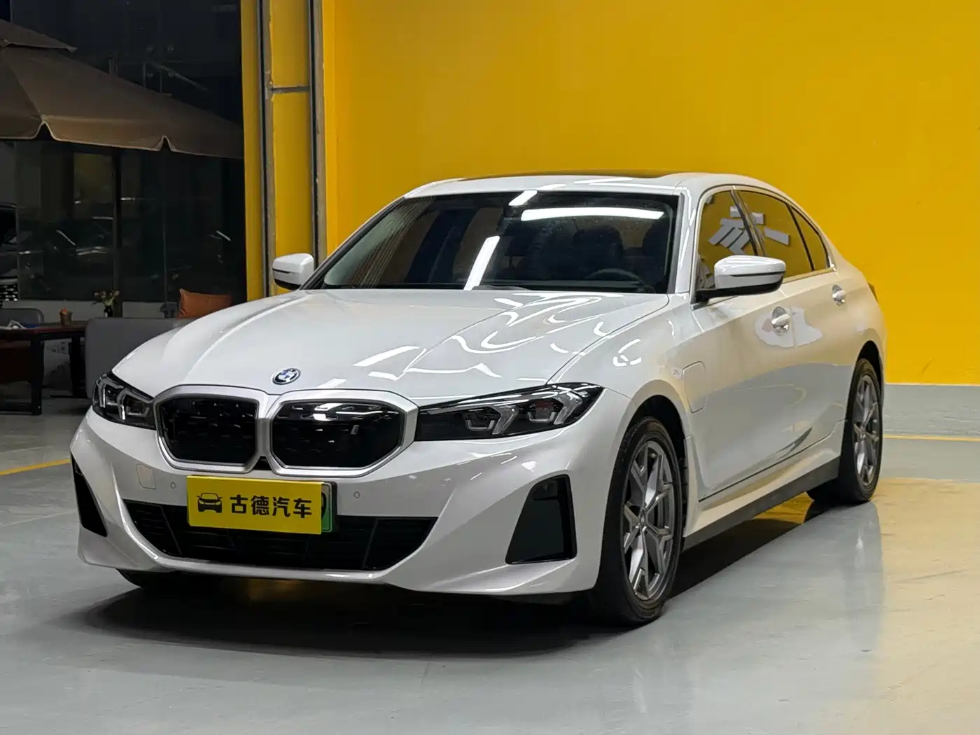 BMW i3 2024