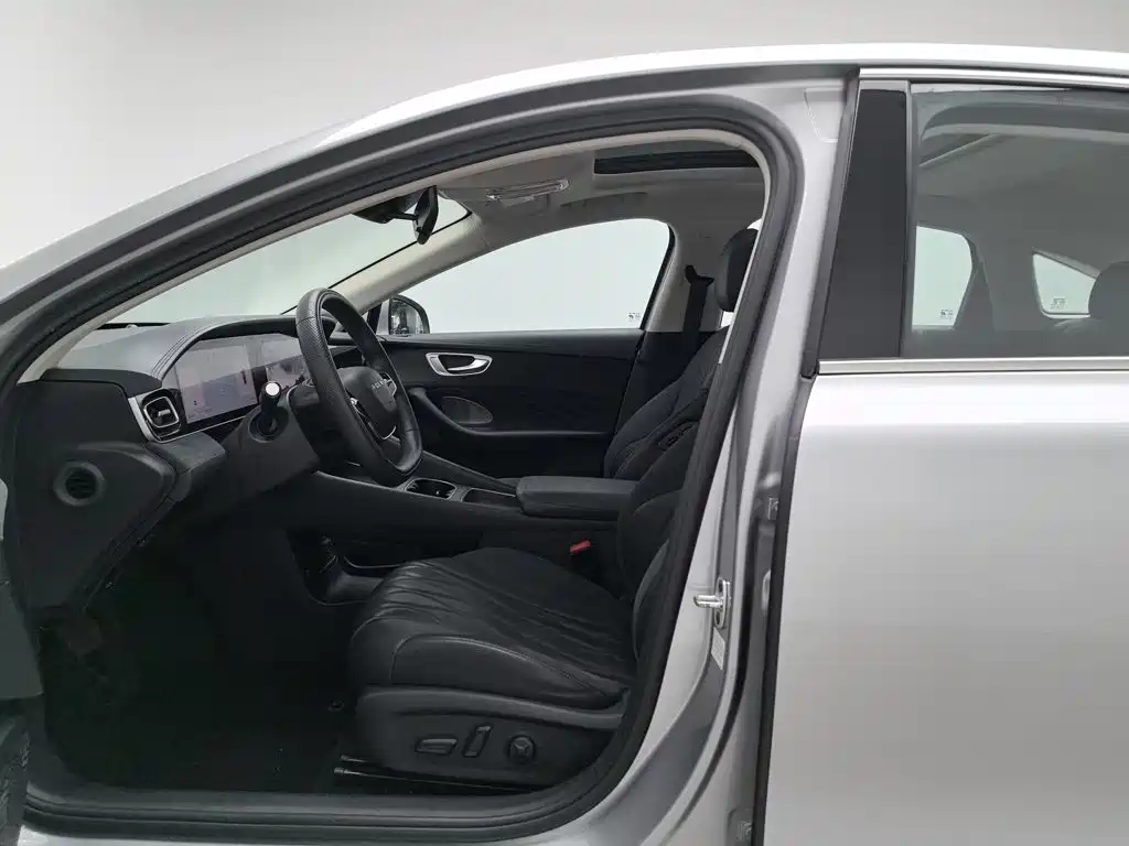 Roewe D7 2023 2023 DMH 125km Flagship Edition