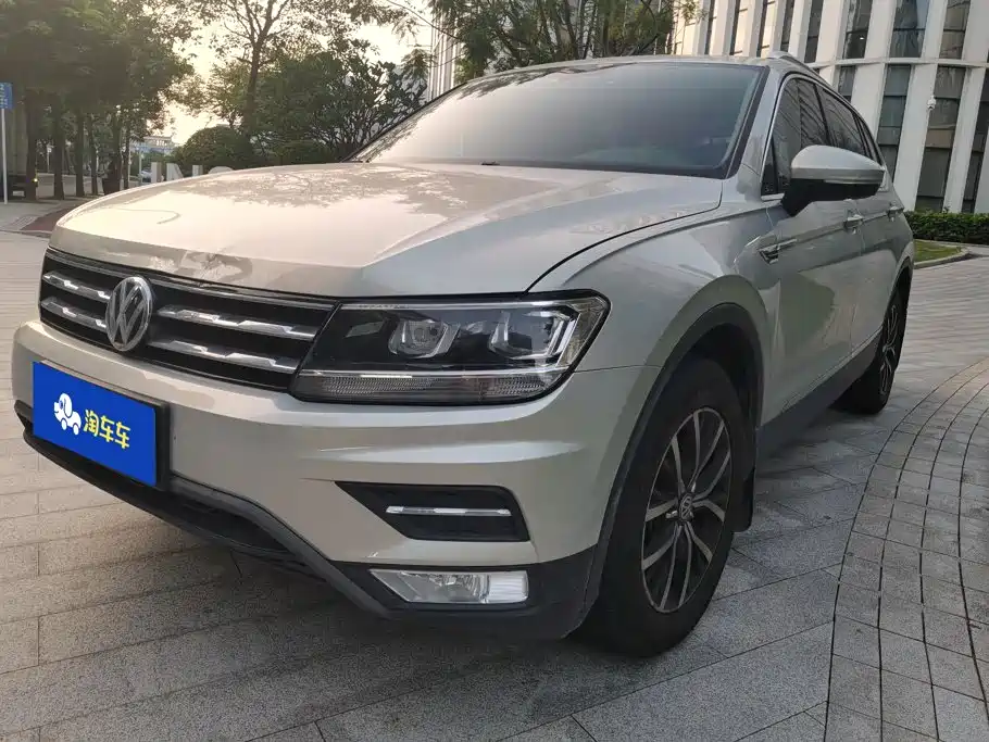 Фото 1 - Volkswagen Tiguan L