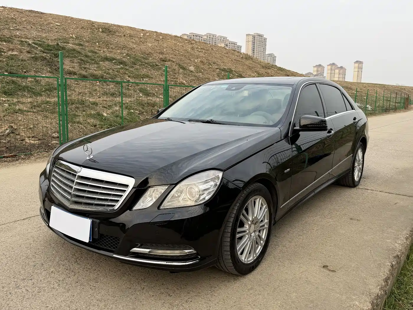 Mercedes-Benz E-Class 2011 E 200 L CGI Elegance