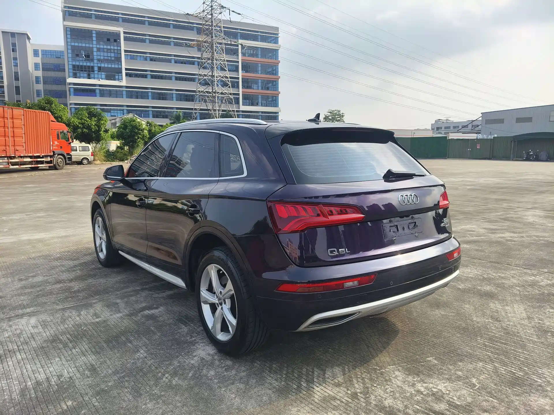 Photo 4 - Audi Q5L