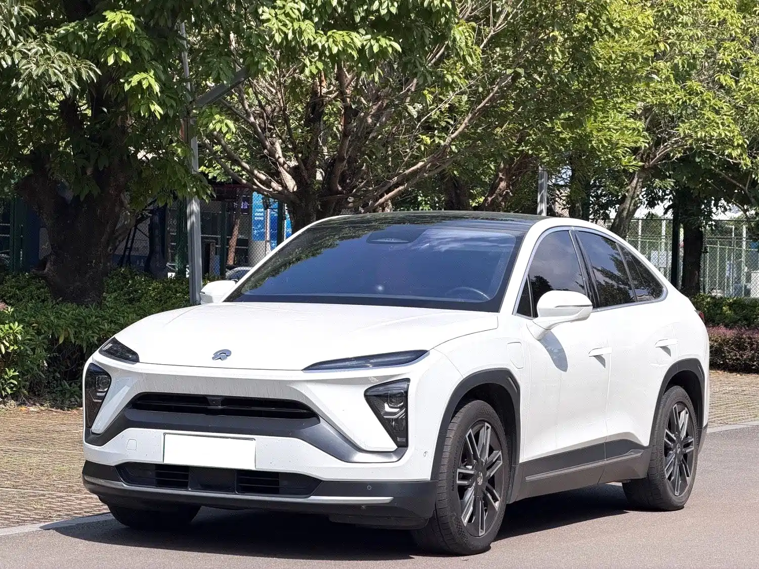 Фото 1 - NIO EC6