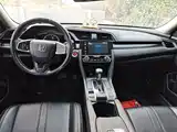 Photo 10 - Honda Civic