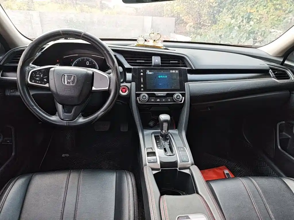 Photo 10 - Honda Civic