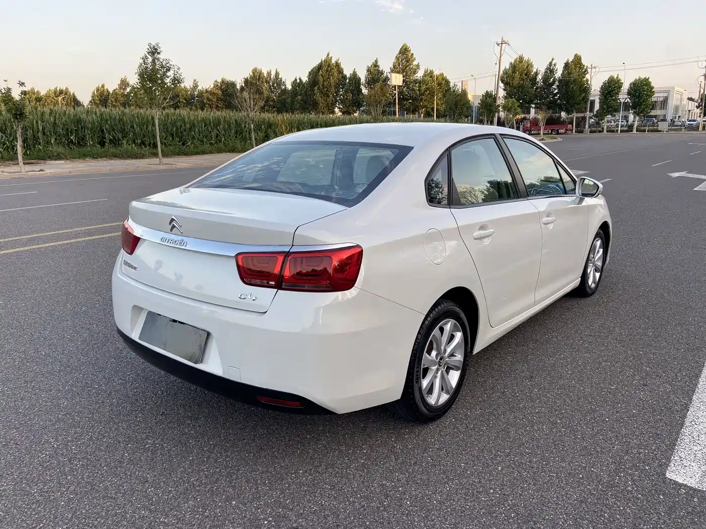 Citroën C4 C-Quatre 2016 2016 1.6L Automatic Luxury Model