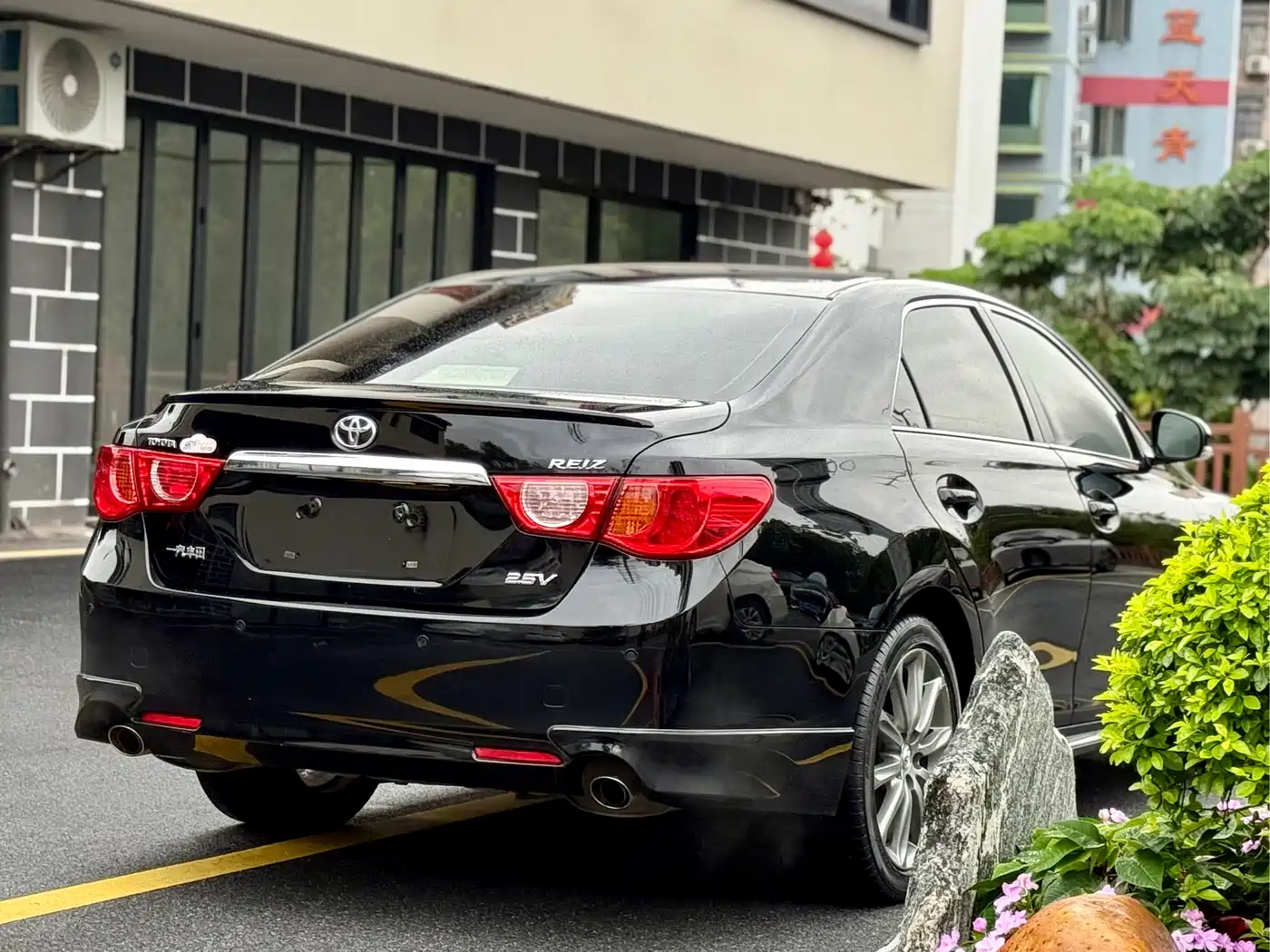 Toyota Reiz 2012 2.5V Grace Elite Styling Edition фото 6