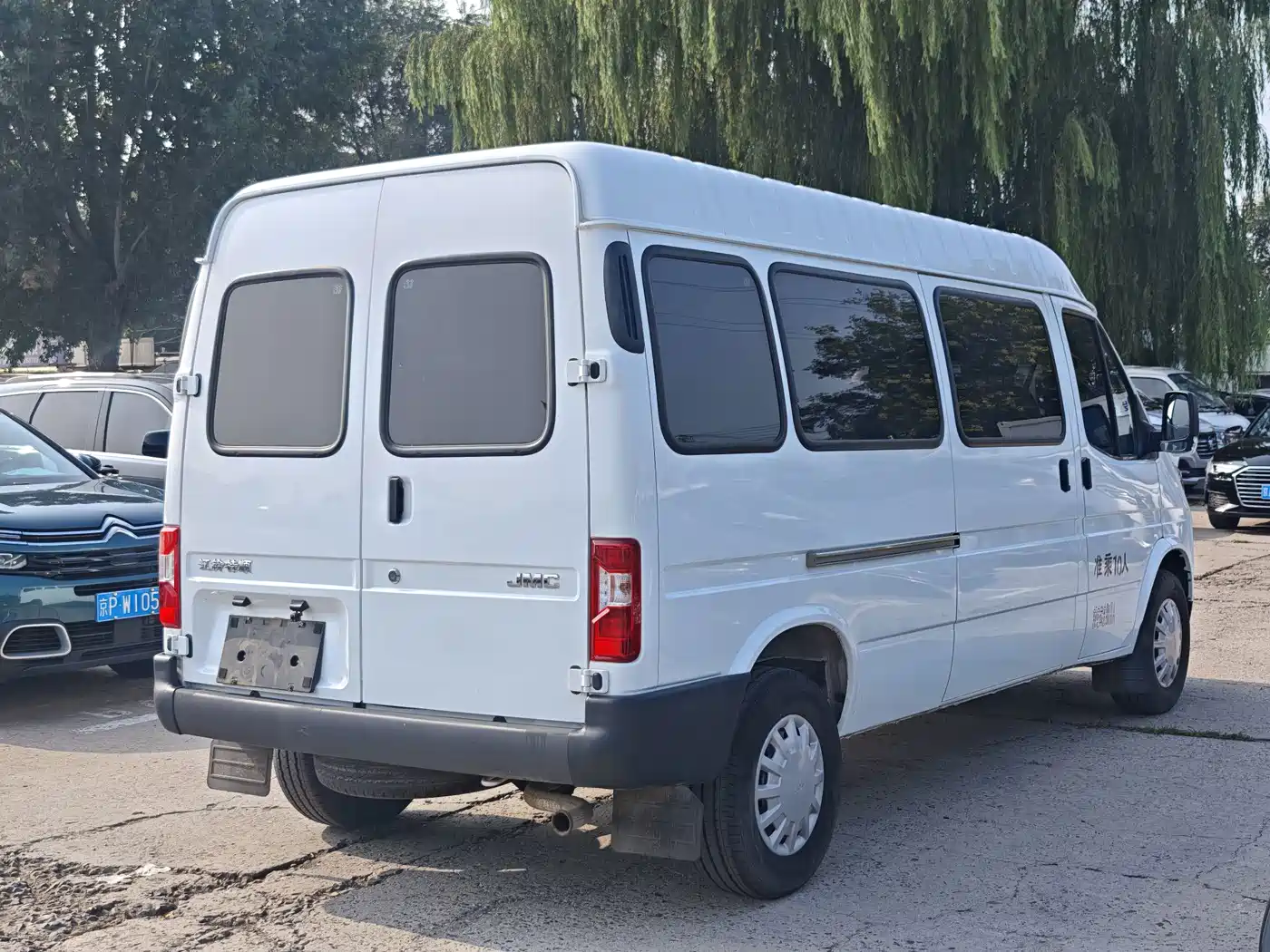 Jiangling Tesun 2019 2017 2.4L Business Long Wheelbase Medium Roof 14/15-seat 4G69S4N