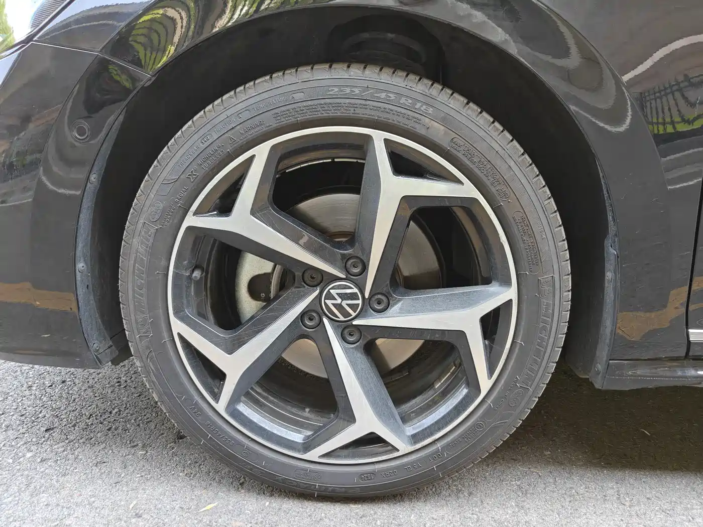 Volkswagen Passat 2023 330TSI Starlight Luxury Edition фото 7