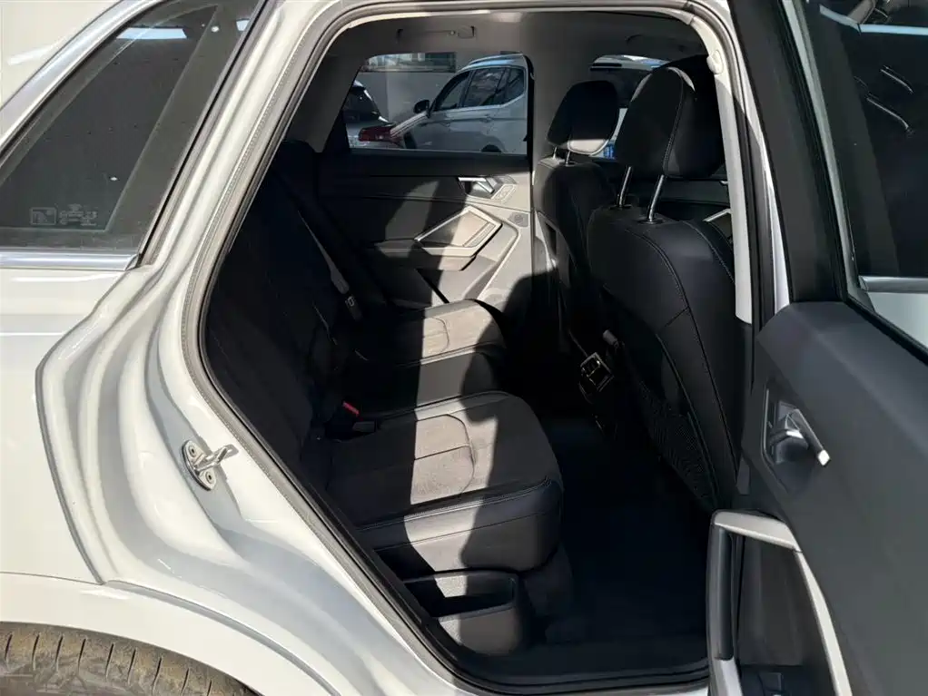 Audi Q3 2022 35 TFSI Fashion Dynamic фото 22