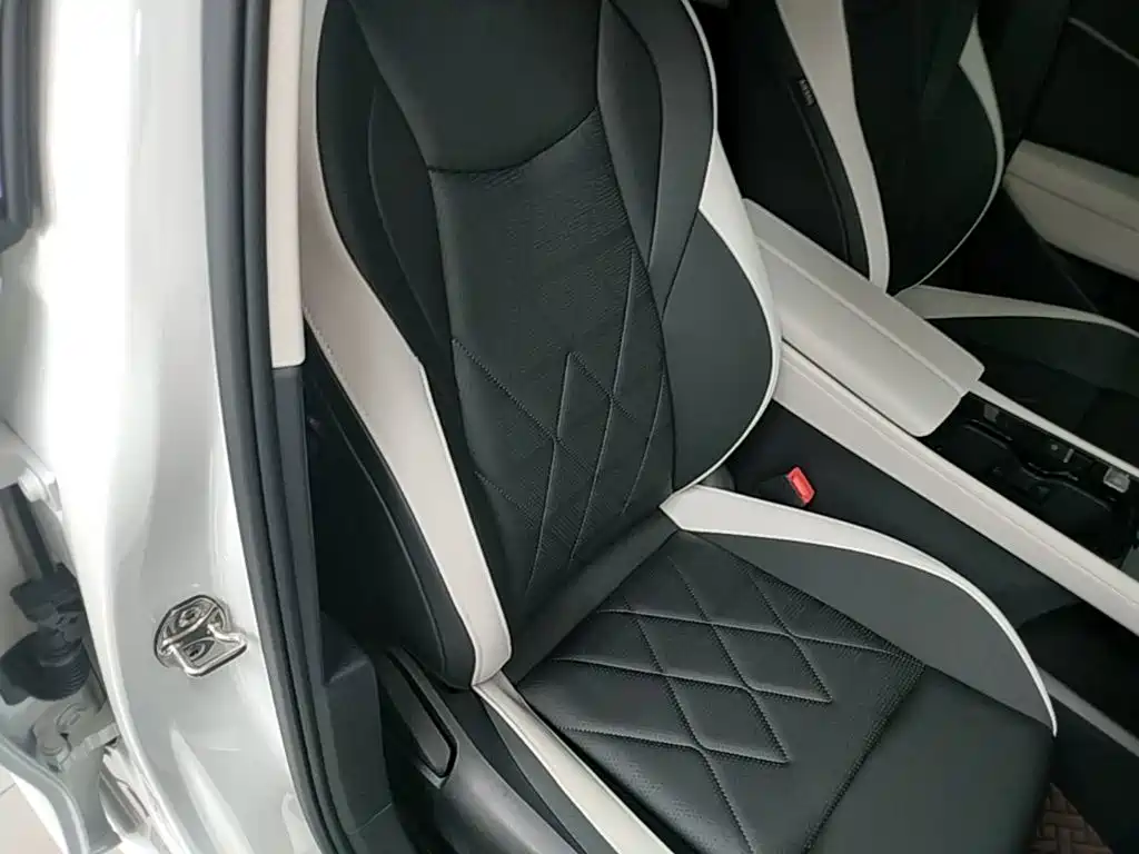 Volkswagen Sagitar 2026 2025 300TSI DSG Mid-range Edition
