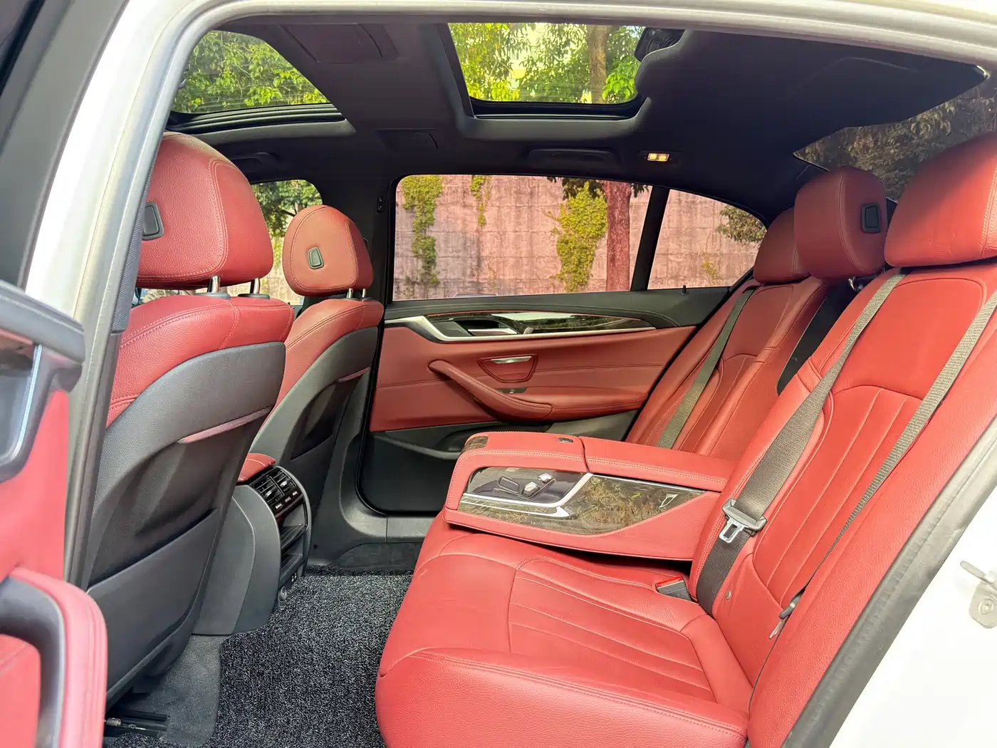 BMW 5 Series 2020 530Li Leading M Sport Package фото 7