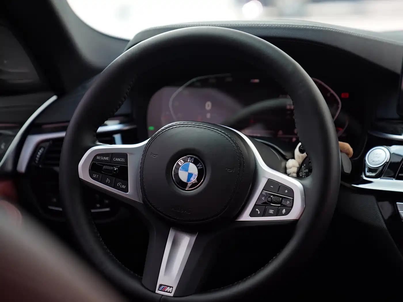 BMW 5 Series 2022 525Li M Sport Package фото 7