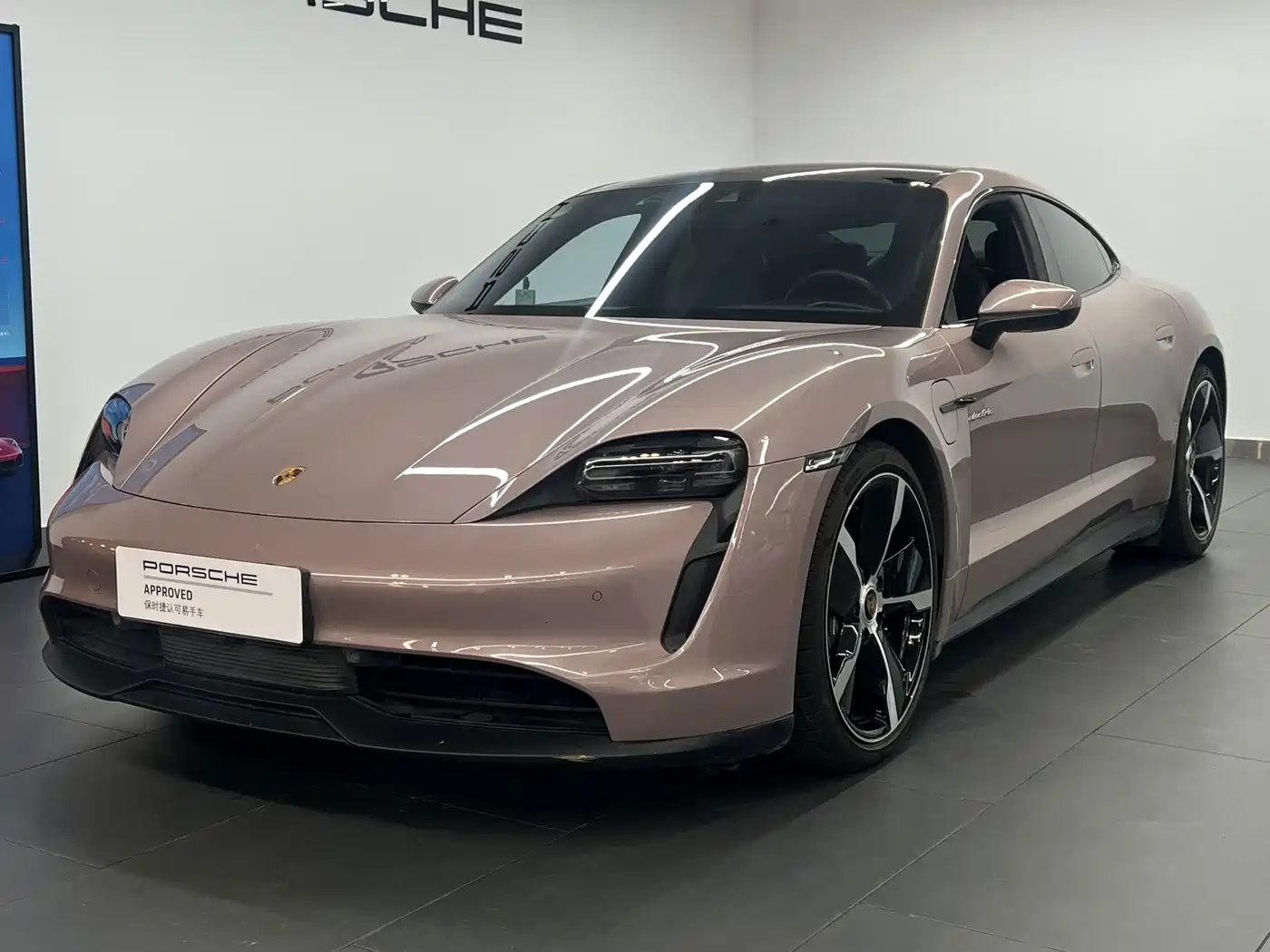 Porsche Taycan 2021 2020 Taycan