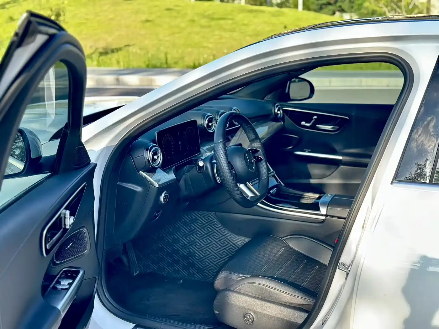 Mercedes-Benz C-Class 2023 Facelift C 260 L Sport Edition фото 4