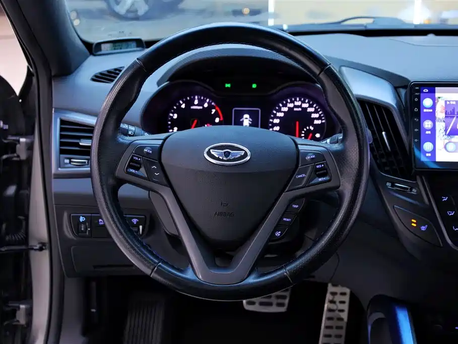 Hyundai Veloster 2015 1.6T Automatic Luxury Edition фото 22