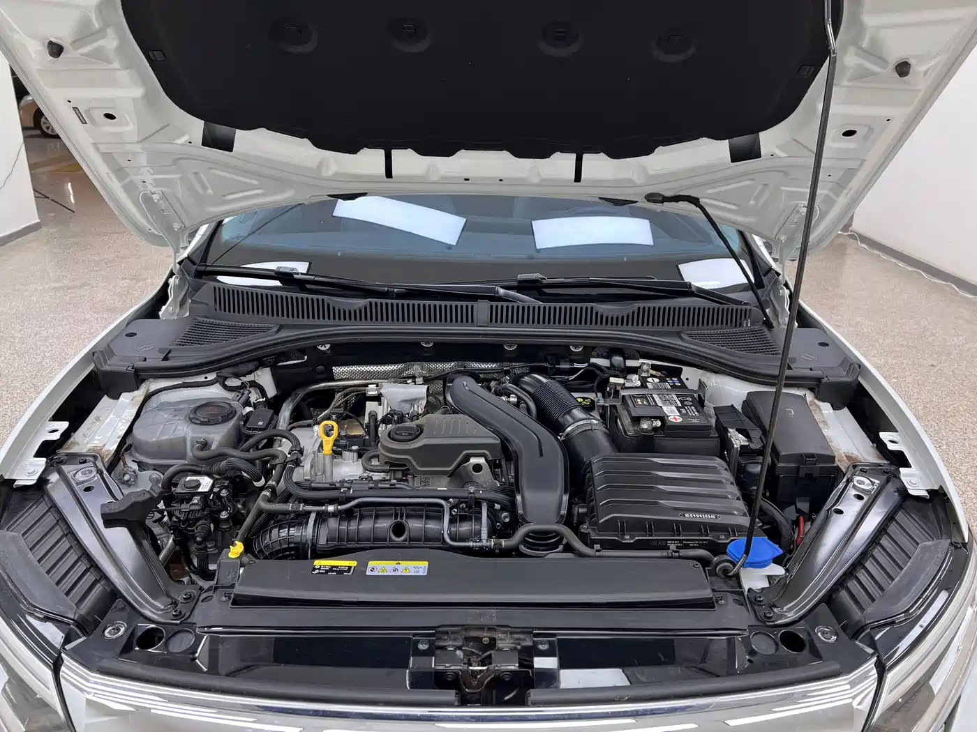 Volkswagen Sagitar 2023 300TSI DSG Surpassing Edition фото 25