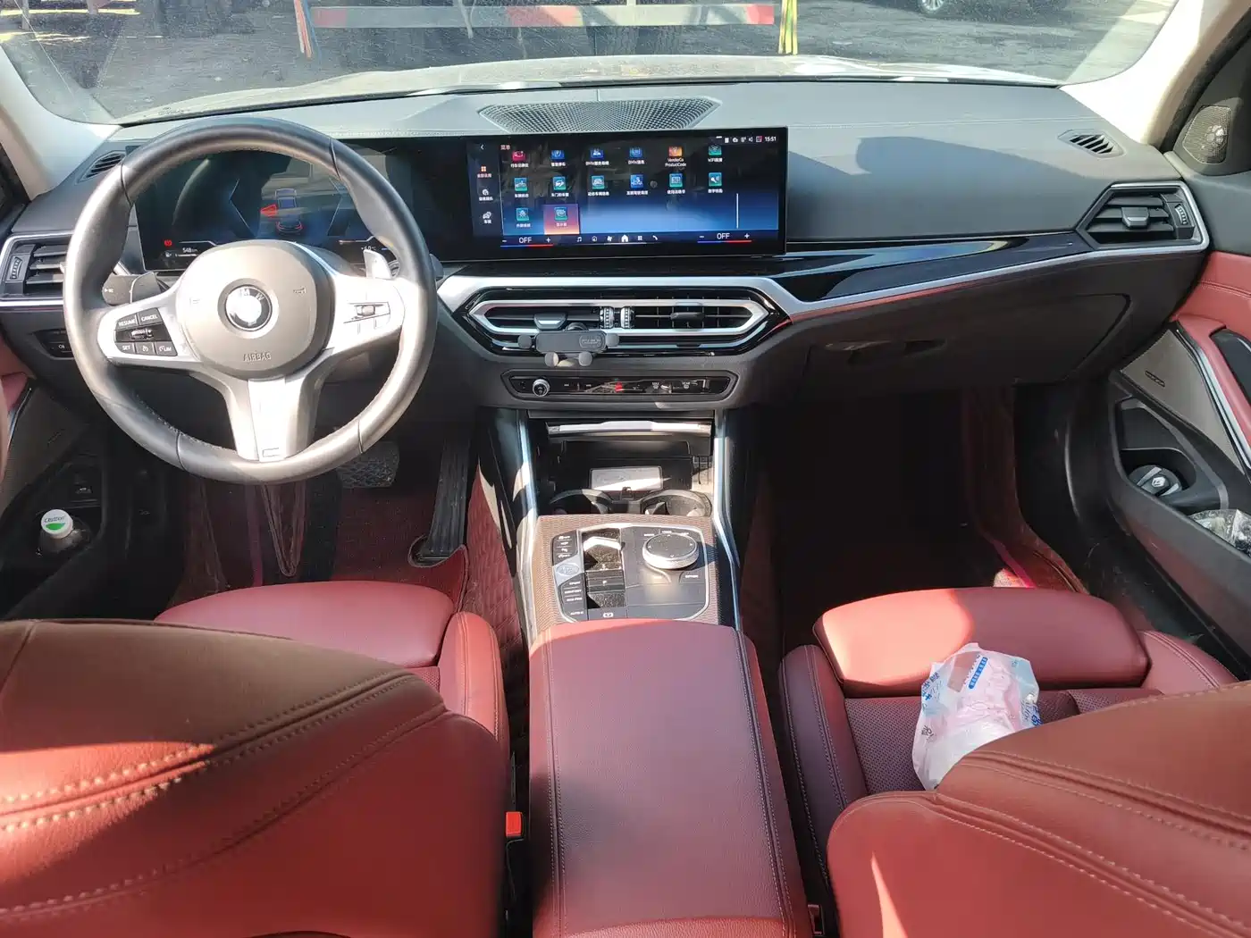 BMW 3 Series 2024 325Li M Sport Shadowline Package фото 21