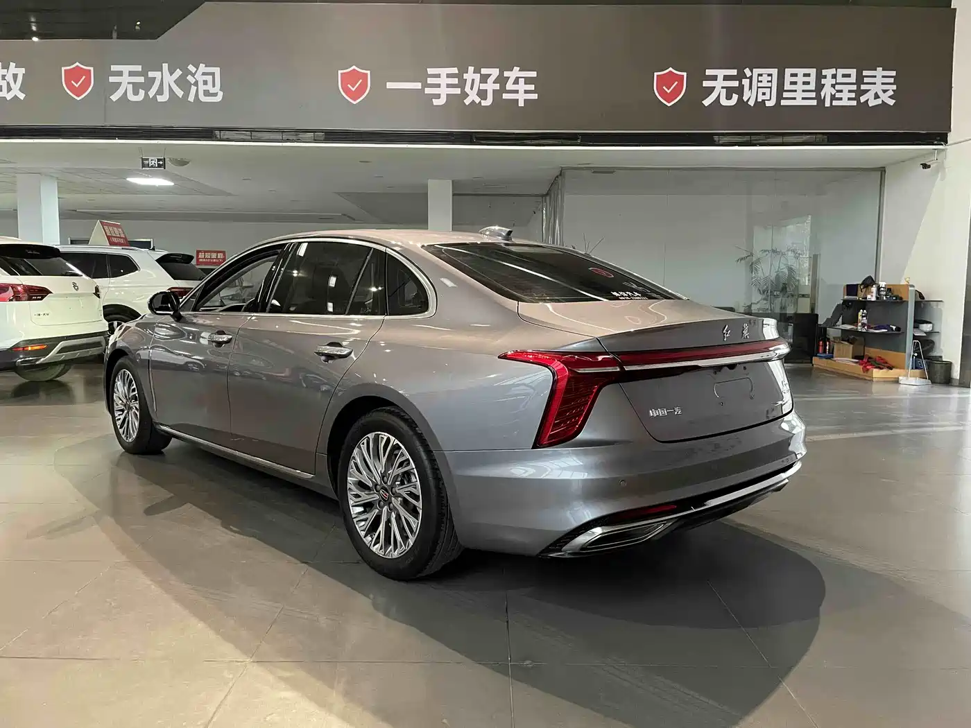 Hongqi H5 2023 2.0T Auto Smart Connect Flag Comfort фото 15