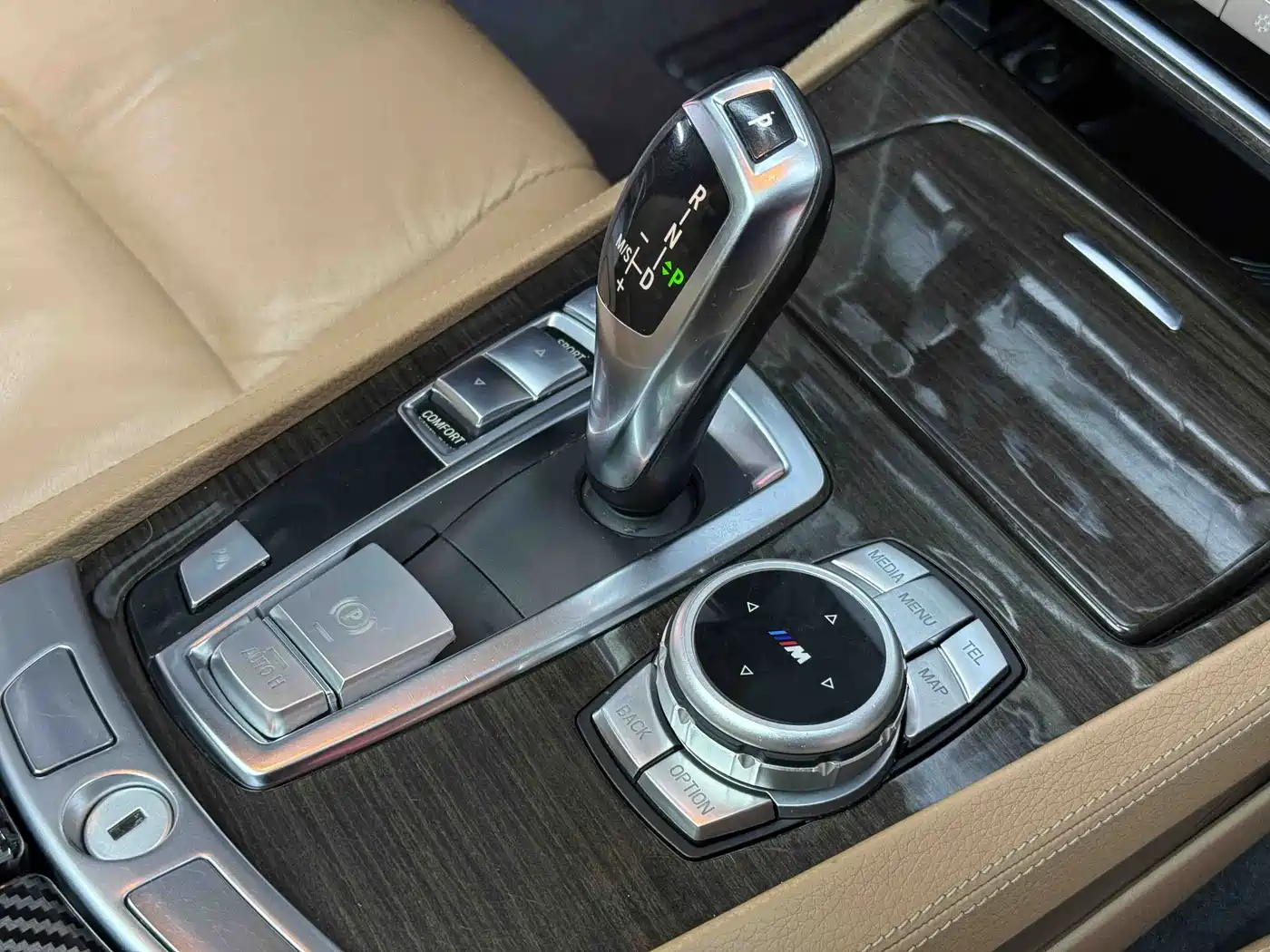 BMW 7 Series 2009 Model 740Li Leading Edition фото 20