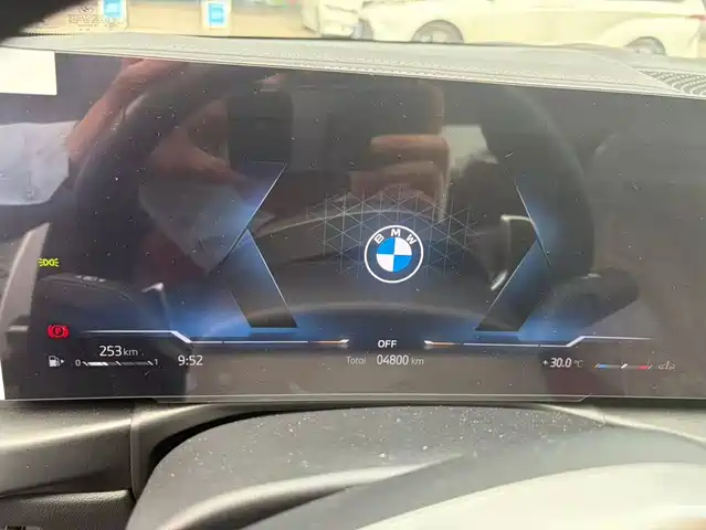 BMW 3 Series 2025 330Li M Sport Night Edition — фото 4