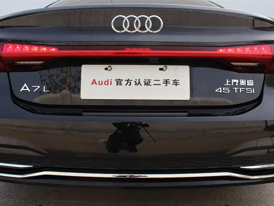 Audi A7L 2024 45TFSI S-line Dream Edition Crystal Package фото 14