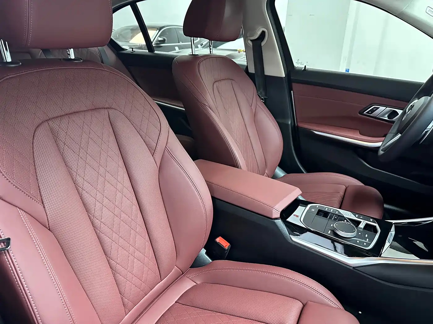 BMW 3 Series 2024 320Li M Sport Package фото 17