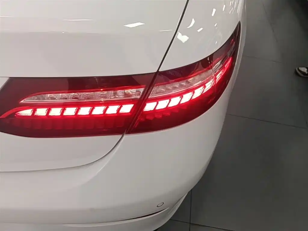 MERCEDES-BENZ E-CLASS (IMPORTED)