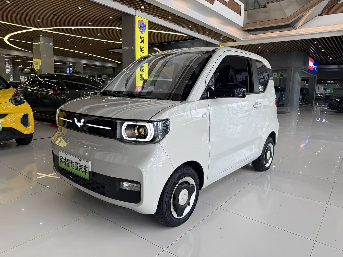 Wuling Motors Hongguang MINIEV 2022 Macaron Premium LFP