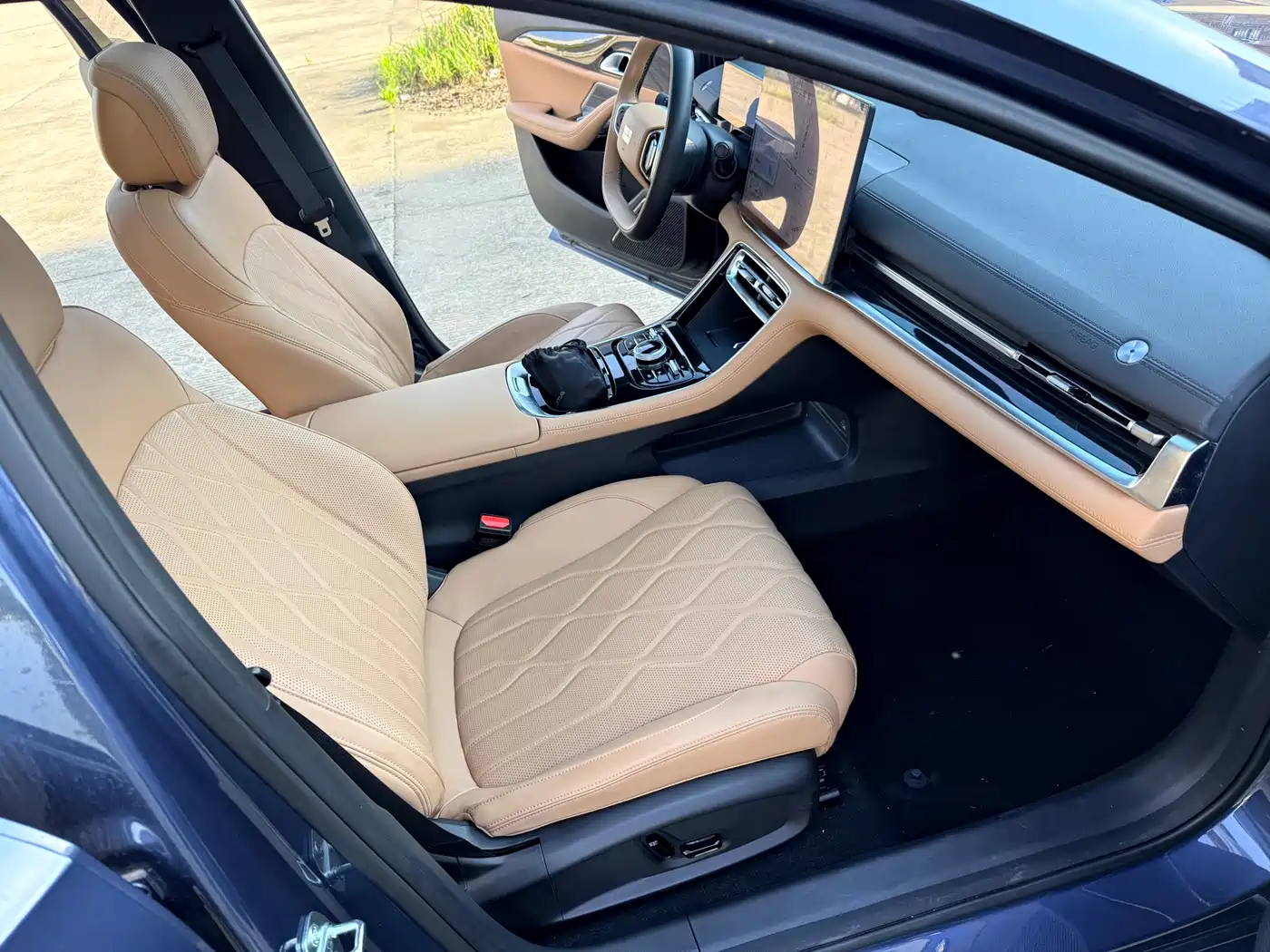 Geely Galaxy Galaxy A7 2025 EM-i фото 12