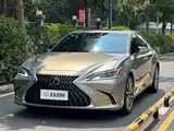 Photo 1 - Lexus ES