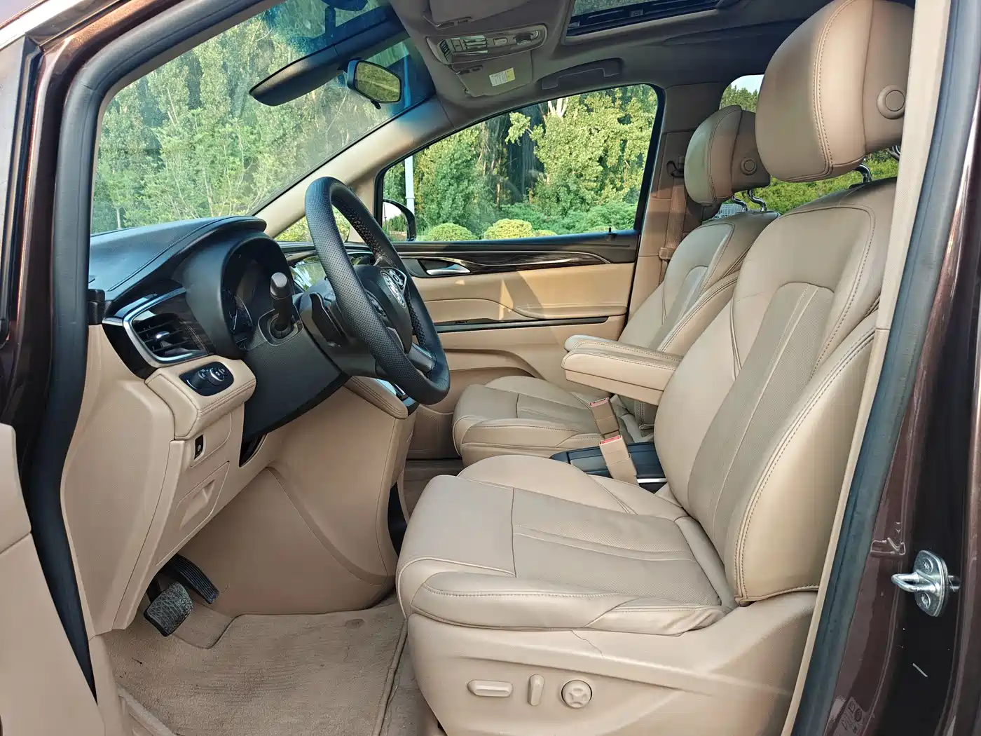 Buick GL8 2017 ES 28T Luxury China V фото 8
