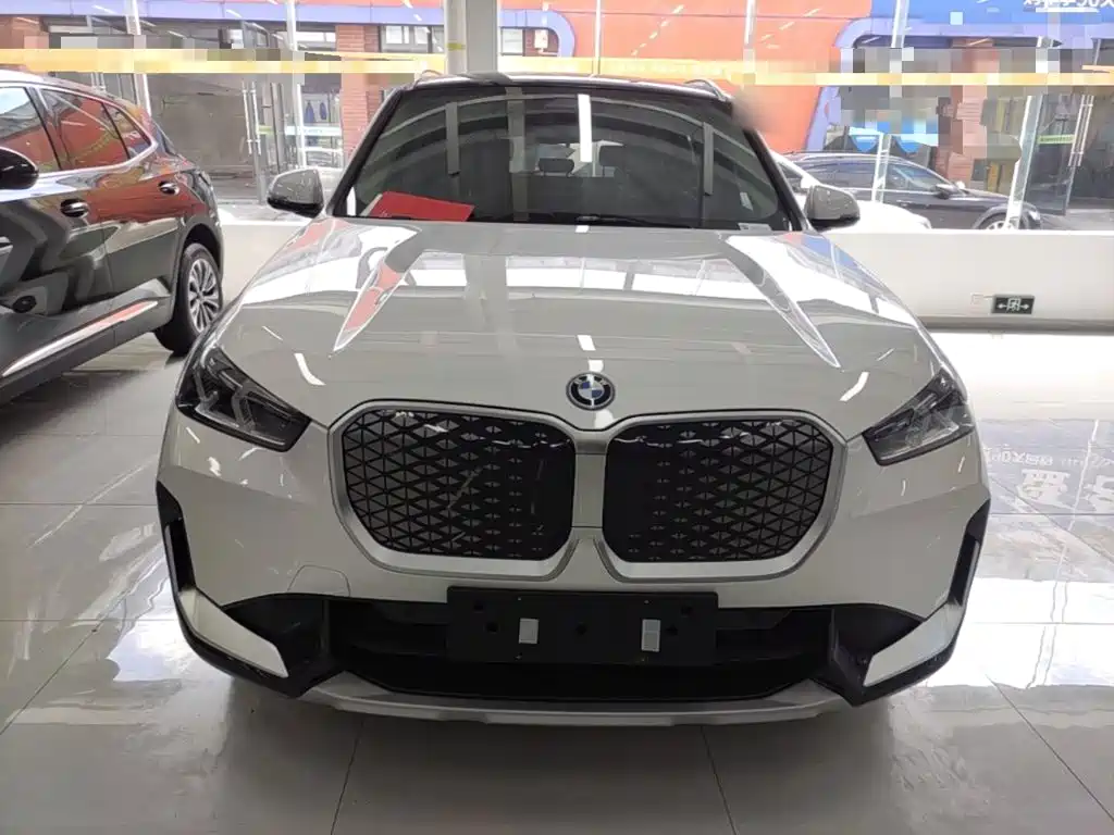 BMW iX1 2025 2023 eDrive25L X Design Package